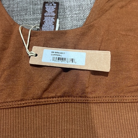 Skims Sleep Bra - Picture 2 of 5